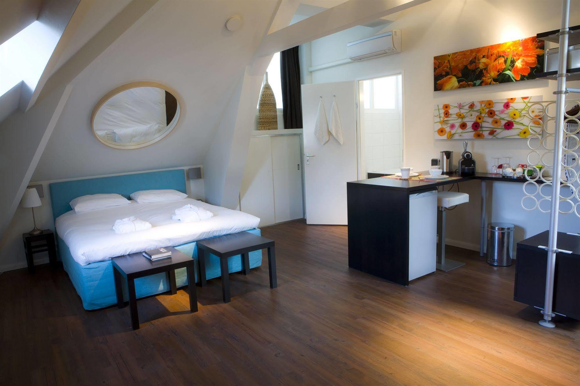 A Small Hotel Rotterdam Extérieur photo